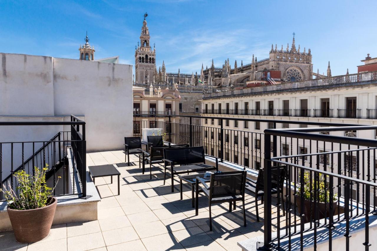 Welldone Cathedral Suites Seville Exterior photo